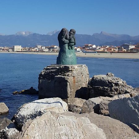Hotel Sauro Viareggio Dış mekan fotoğraf